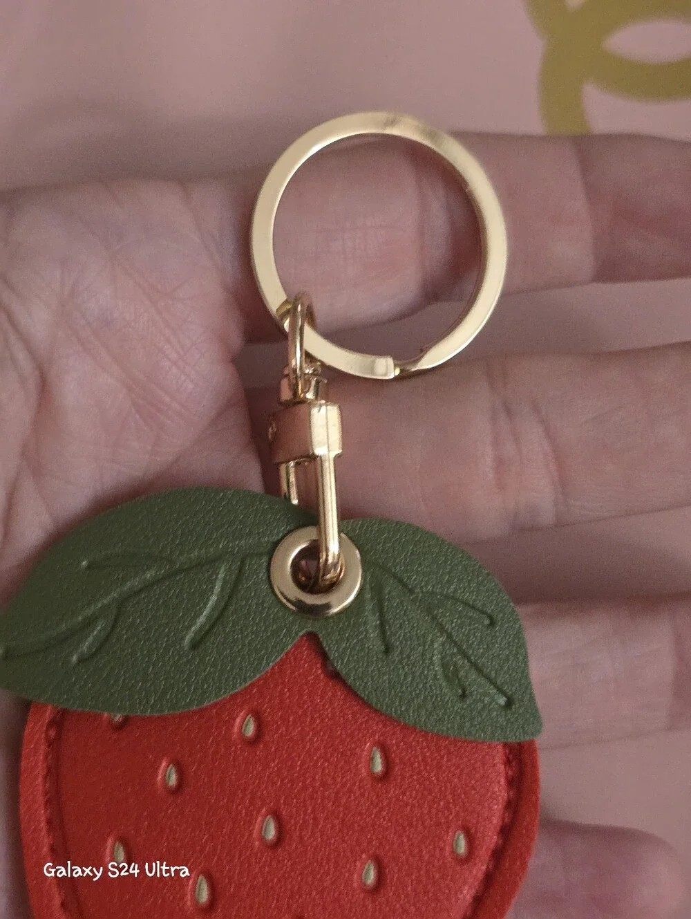 Strawberry 🍓 Air Tag Tracker Compatible Bag Charm/ Keychain NEW